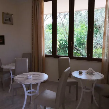 Bed & Breakfast D'avino 3*